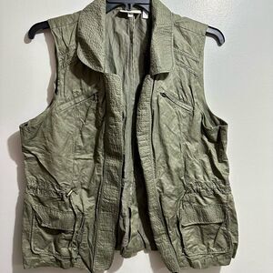Chico’s Army Green Utility Vest (985)